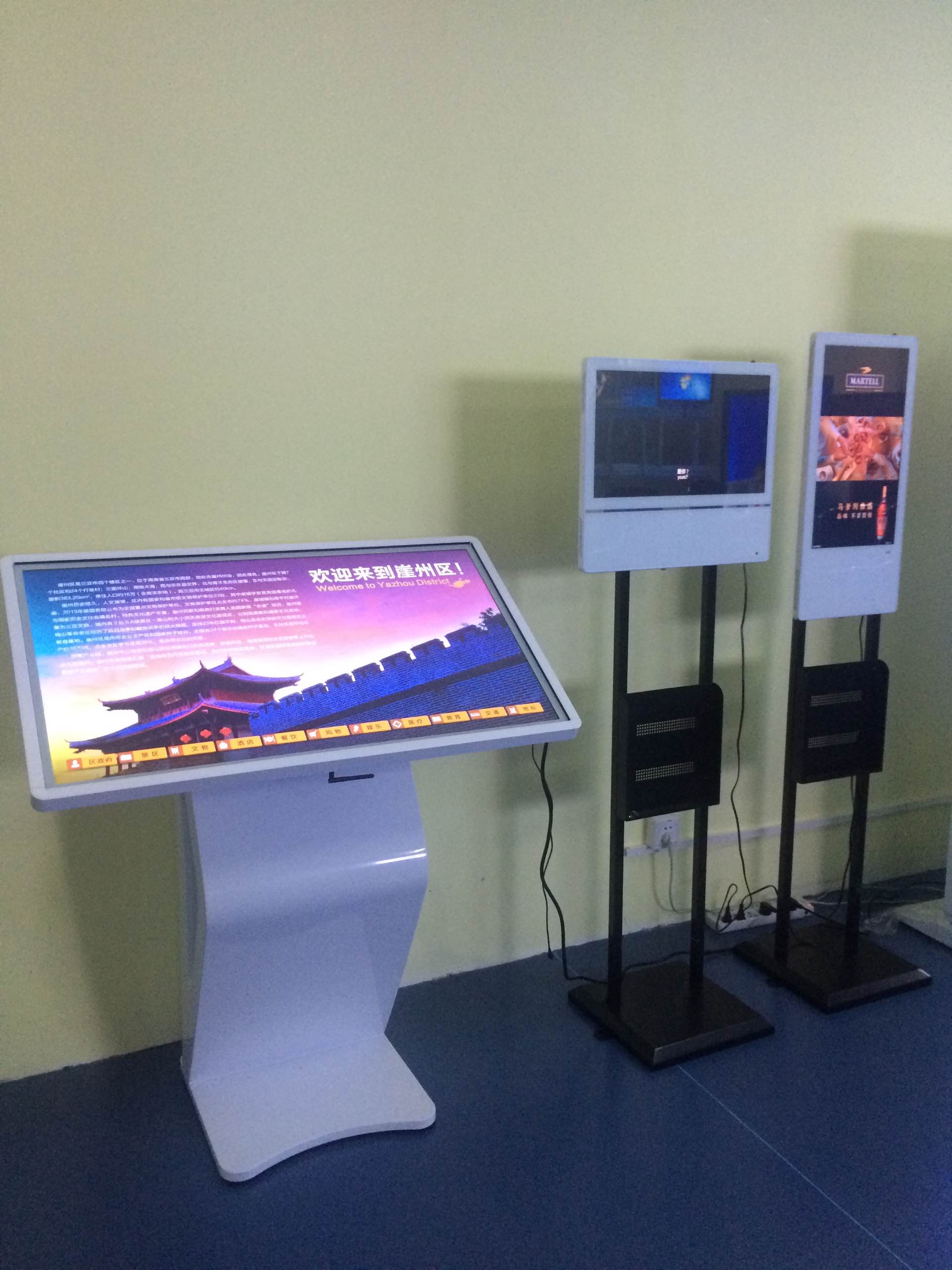 低成本系列触摸屏 大幅优化广告机产品性价比的创新引擎